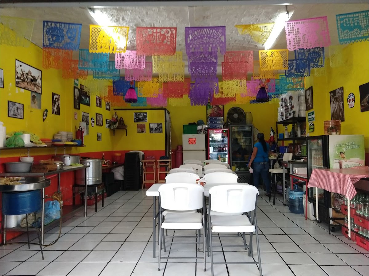 Cenaduría Los Adames-3